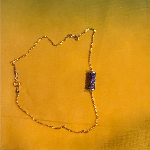 Elegant Gold and Purple necklace - Picture 1 of 3
